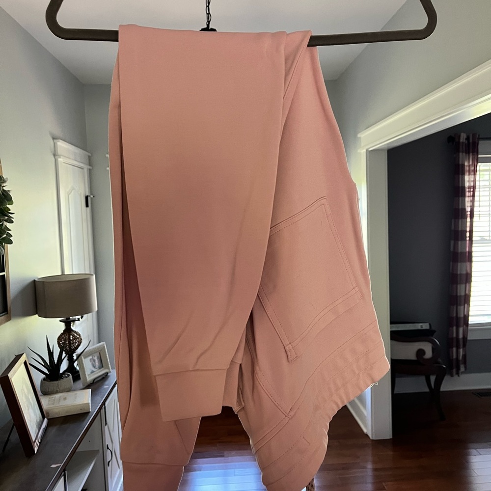 Jaanuu Women's Pink Scrub Top
